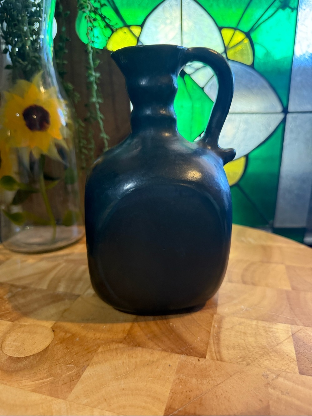 Barro Negro–Style Black Clay Pottery Jug with Etched Flower – 7”